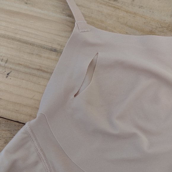 SOMA Nude Wireless Endless Luxe Adjustable Bralette Size S - Picture 3 of 11